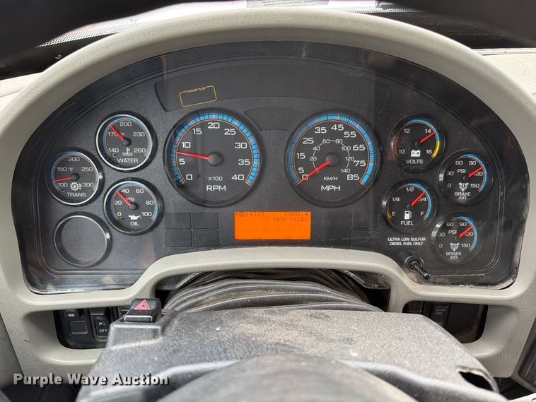 image for item FB8042 2013 International 4300 dump truck