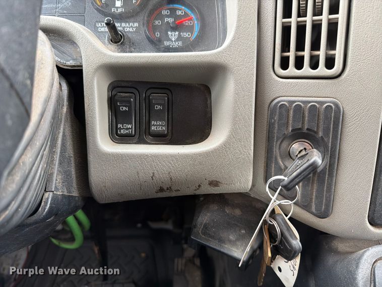 image for item FB8042 2013 International 4300 dump truck