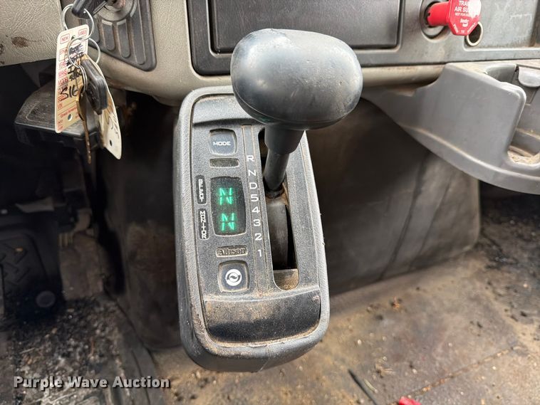 image for item FB8042 2013 International 4300 dump truck