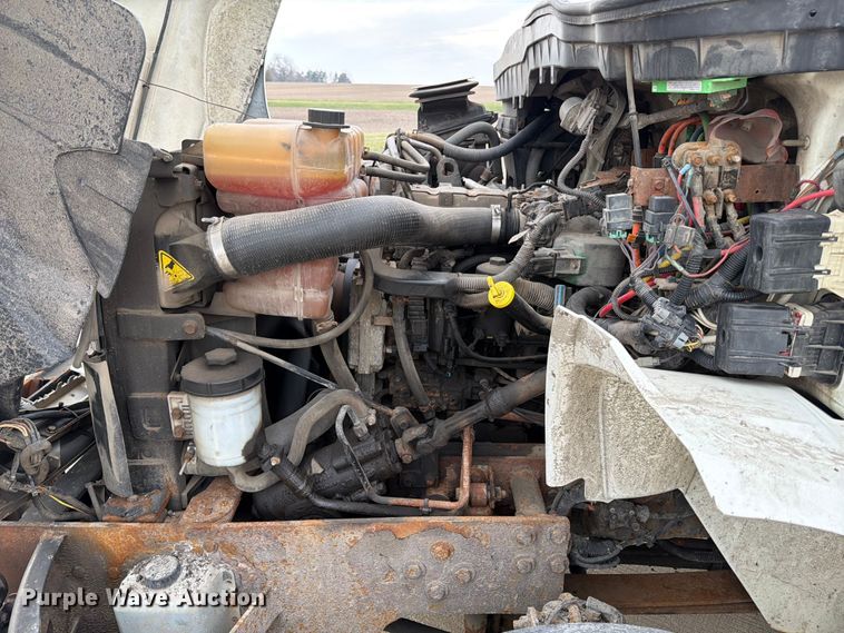 image for item FB8042 2013 International 4300 dump truck