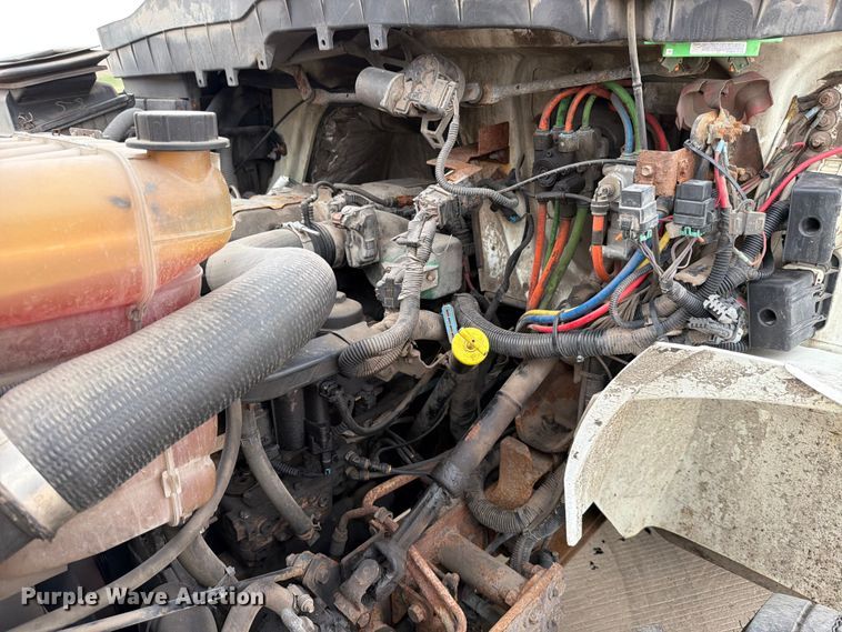 image for item FB8042 2013 International 4300 dump truck