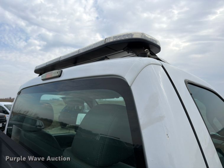 image for item FB8043 2012 Ford F350 Super Duty utility bed pickup truck