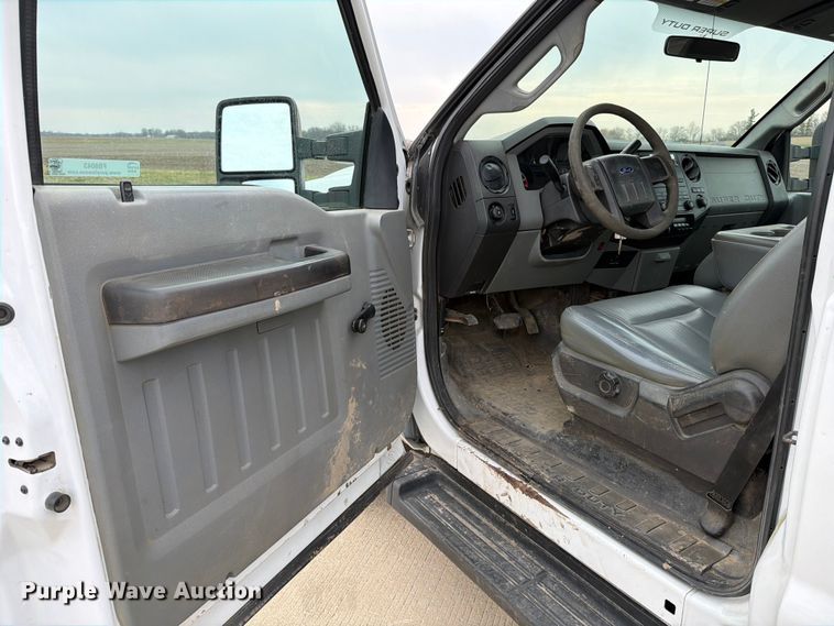 image for item FB8043 2012 Ford F350 Super Duty utility bed pickup truck