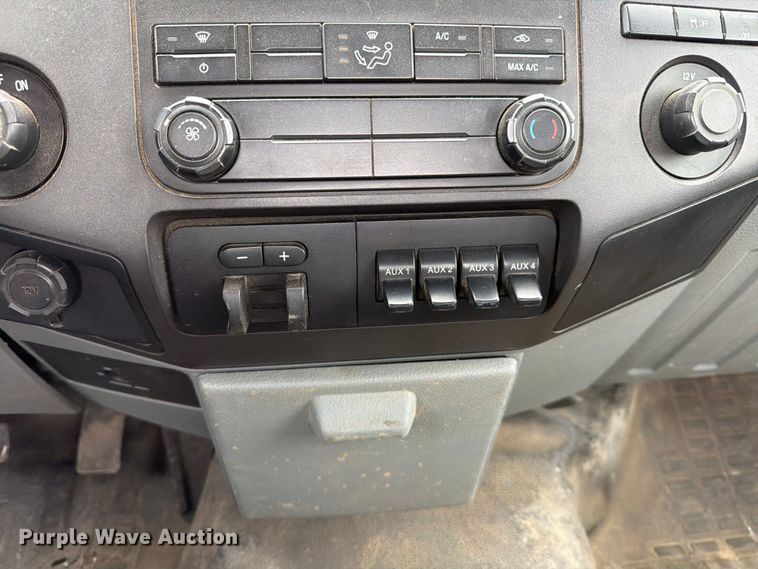 image for item FB8043 2012 Ford F350 Super Duty utility bed pickup truck