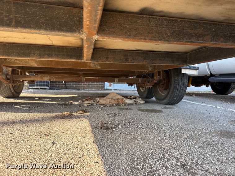 image for item FB8681 1996 Wells Cargo enclosed cargo trailer