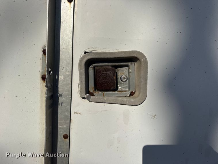 image for item FB8681 1996 Wells Cargo enclosed cargo trailer