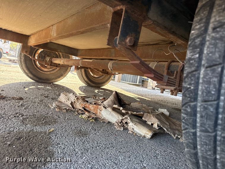 image for item FB8681 1996 Wells Cargo enclosed cargo trailer