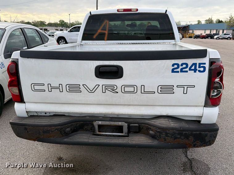 image for item FC3019 2006 Chevrolet Silverado 1500 Ext. Cab pickup truck