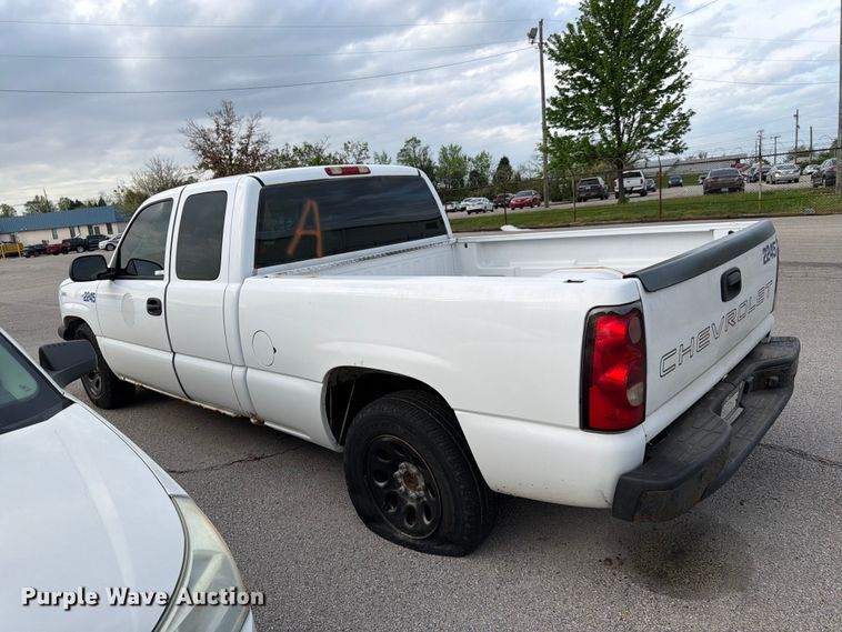 image for item FC3019 2006 Chevrolet Silverado 1500 Ext. Cab pickup truck