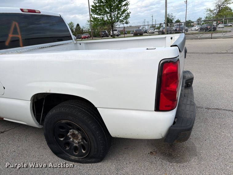 image for item FC3019 2006 Chevrolet Silverado 1500 Ext. Cab pickup truck