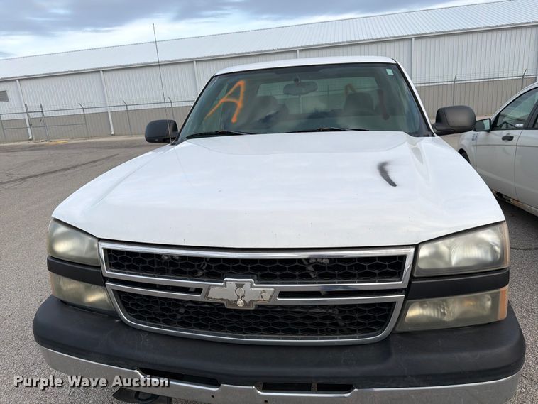 image for item FC3019 2006 Chevrolet Silverado 1500 Ext. Cab pickup truck