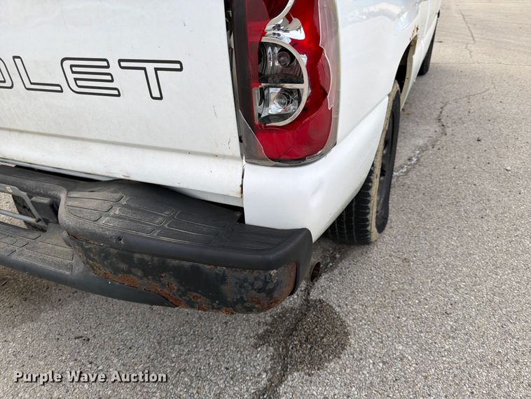 image for item FC3019 2006 Chevrolet Silverado 1500 Ext. Cab pickup truck