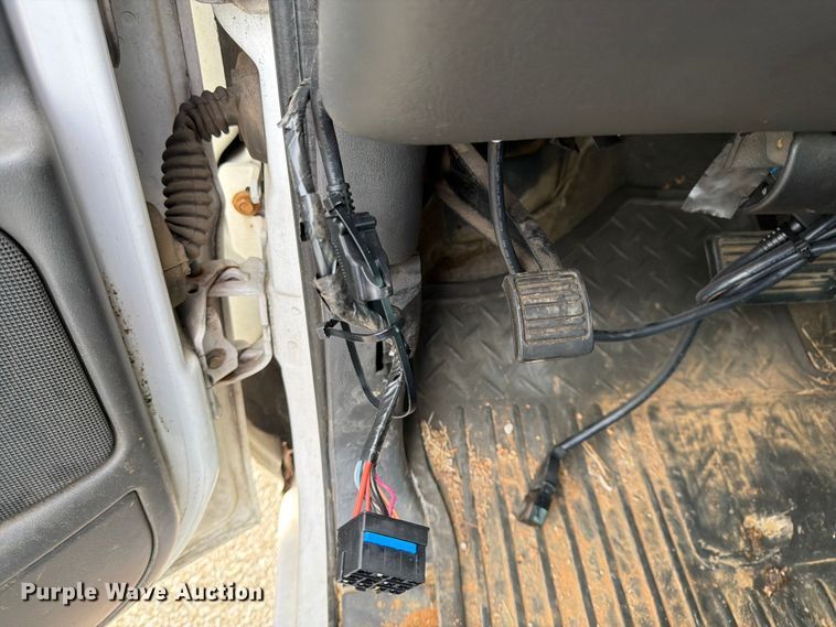 image for item FC3019 2006 Chevrolet Silverado 1500 Ext. Cab pickup truck