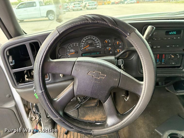 image for item FC3019 2006 Chevrolet Silverado 1500 Ext. Cab pickup truck