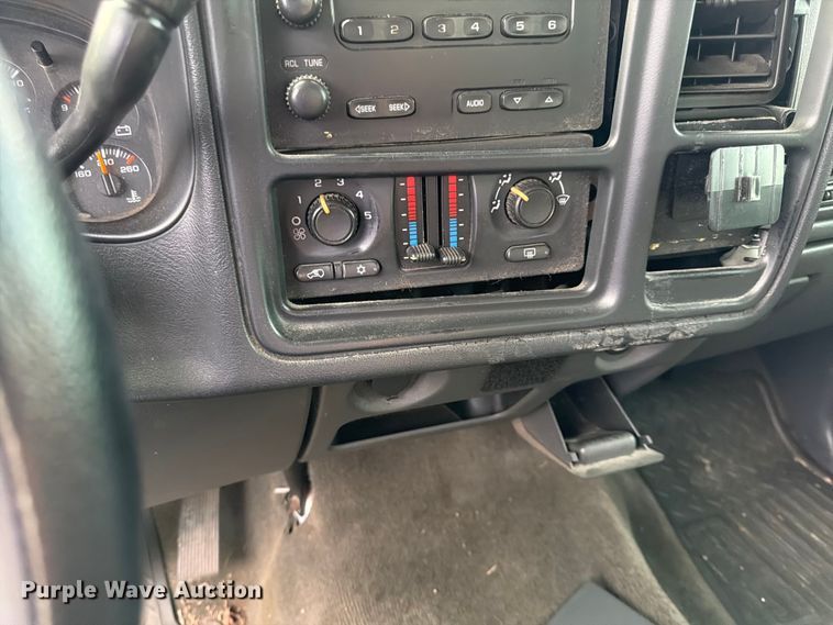 image for item FC3019 2006 Chevrolet Silverado 1500 Ext. Cab pickup truck