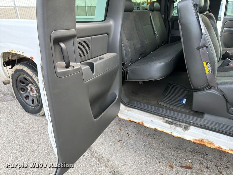 image for item FC3019 2006 Chevrolet Silverado 1500 Ext. Cab pickup truck