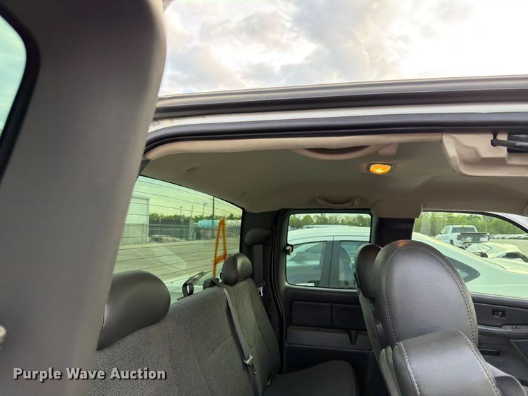 image for item FC3019 2006 Chevrolet Silverado 1500 Ext. Cab pickup truck