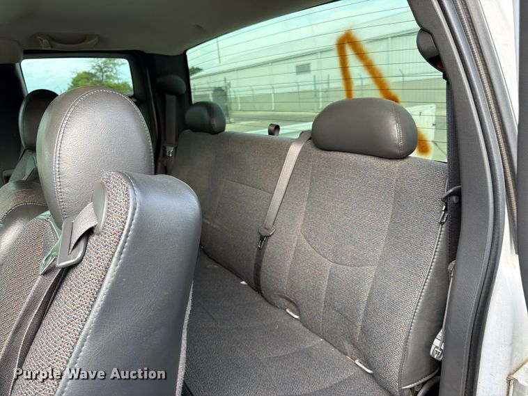 image for item FC3019 2006 Chevrolet Silverado 1500 Ext. Cab pickup truck