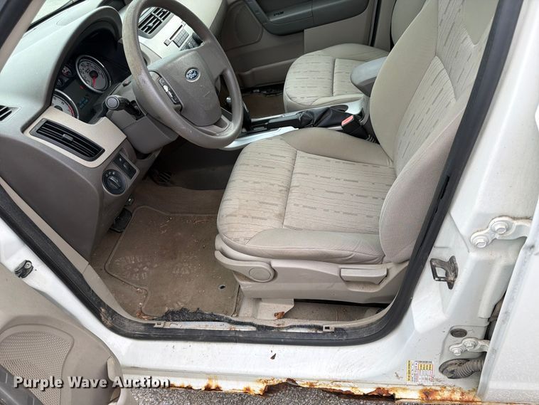 image for item FC3020 2009 Ford Focus 