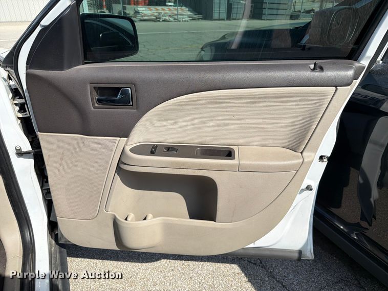 image for item FC3026 2008 Ford Taurus 