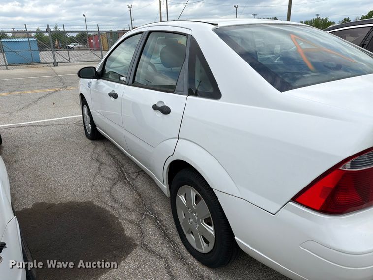image for item FC3028 2007 Ford Focus 