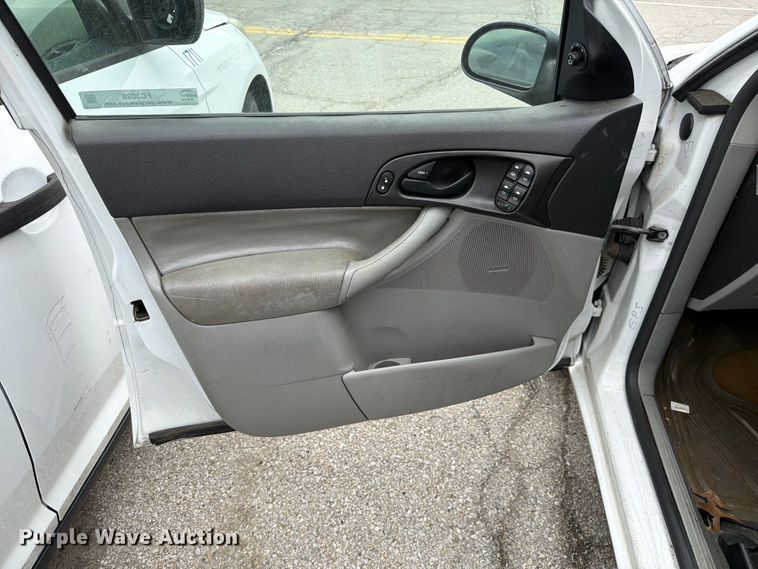 image for item FC3028 2007 Ford Focus 