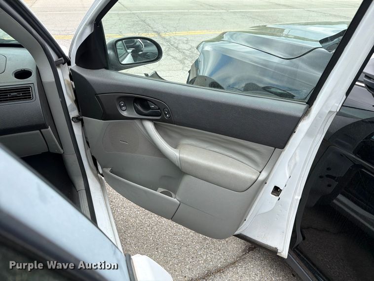 image for item FC3028 2007 Ford Focus 