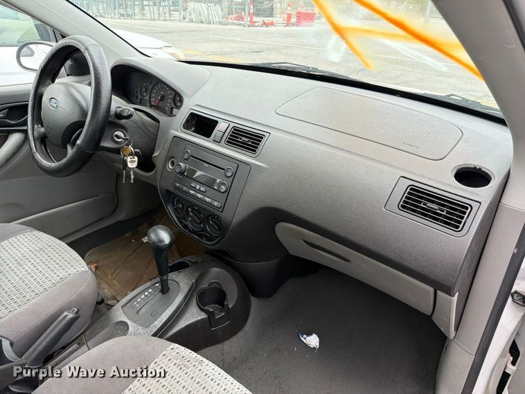 image for item FC3028 2007 Ford Focus 