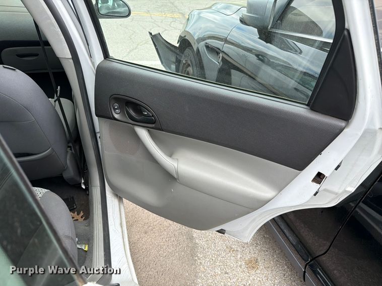 image for item FC3028 2007 Ford Focus 