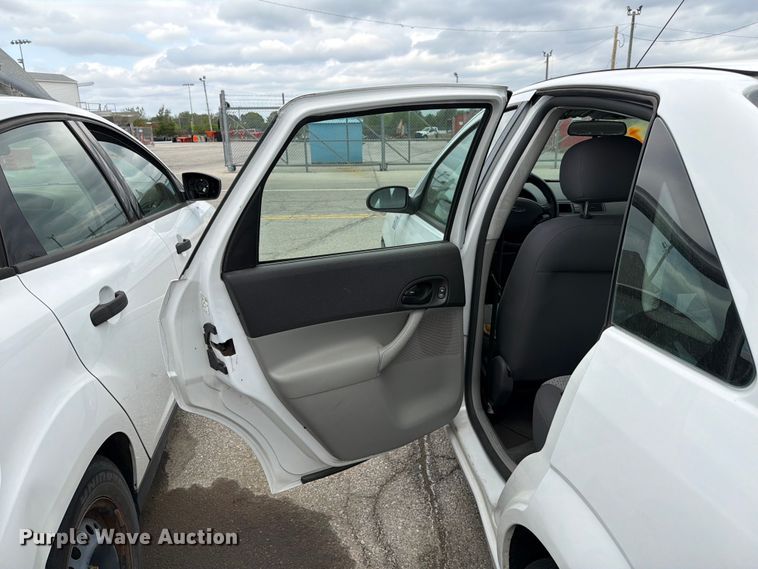 image for item FC3028 2007 Ford Focus 