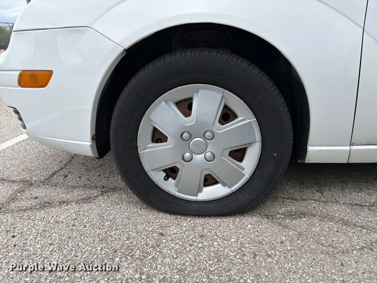 image for item FC3028 2007 Ford Focus 