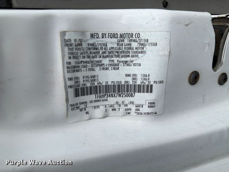 image for item FC3028 2007 Ford Focus 