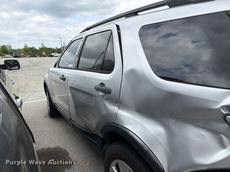 image for item FC3031 2013 Ford Explorer SUV