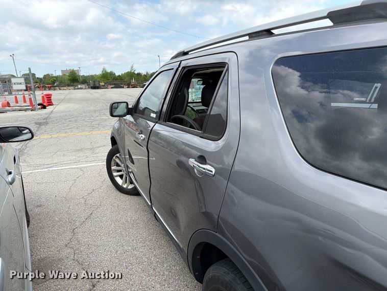 image for item FC3032 2013 Ford Explorer SUV