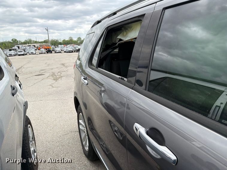 image for item FC3032 2013 Ford Explorer SUV