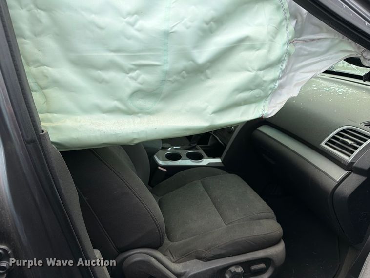 image for item FC3032 2013 Ford Explorer SUV