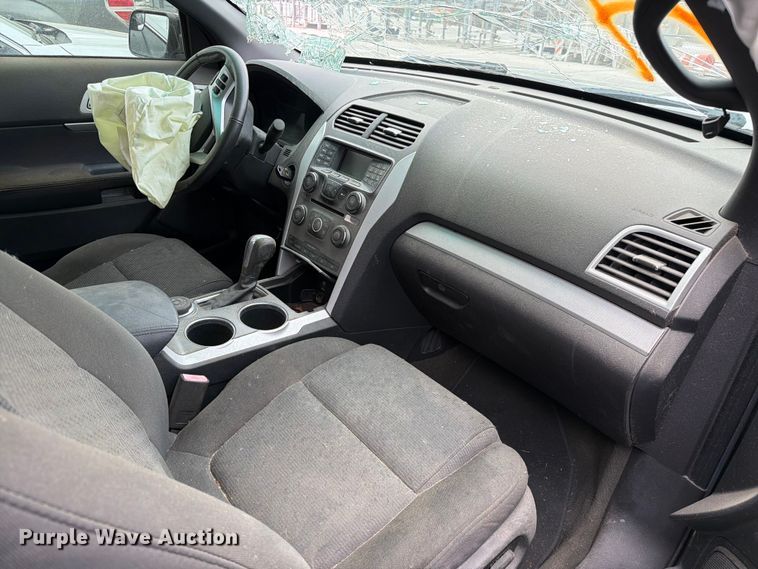 image for item FC3032 2013 Ford Explorer SUV