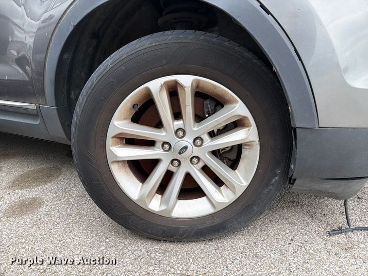 image for item FC3032 2013 Ford Explorer SUV