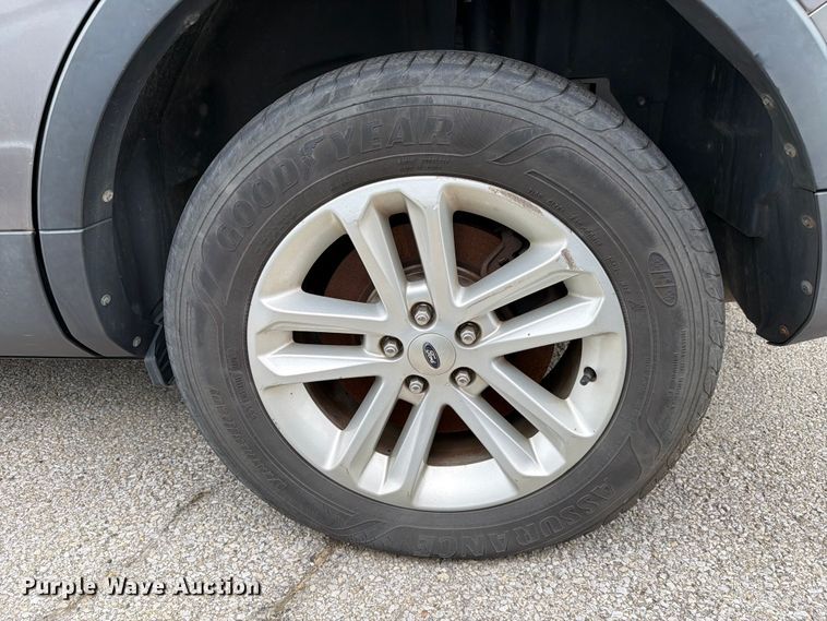 image for item FC3032 2013 Ford Explorer SUV