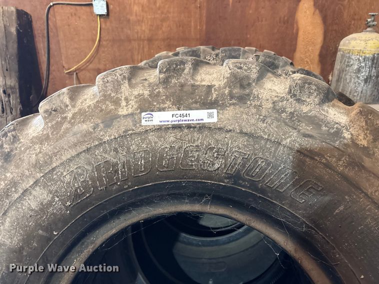 image for item FC4541 (5) 14.00R24 motor grader tires