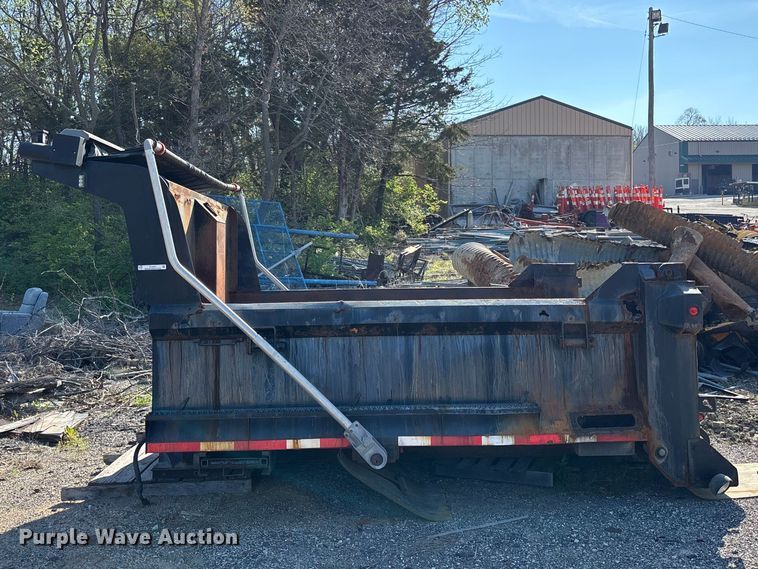 image for item FC4561 2004 Viking dump truck bed