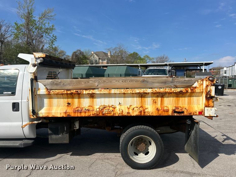 image for item FC5371 2014 Ford F550 Super Duty dump truck