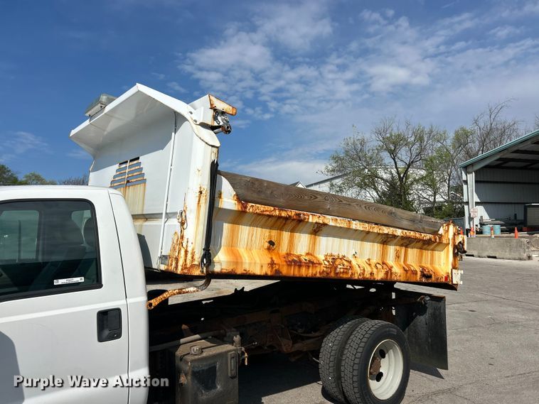 image for item FC5371 2014 Ford F550 Super Duty dump truck