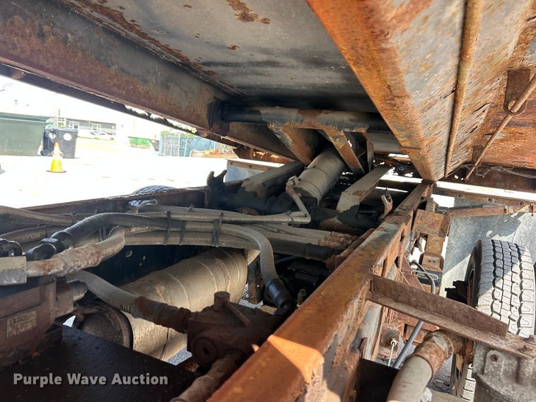 image for item FC5371 2014 Ford F550 Super Duty dump truck