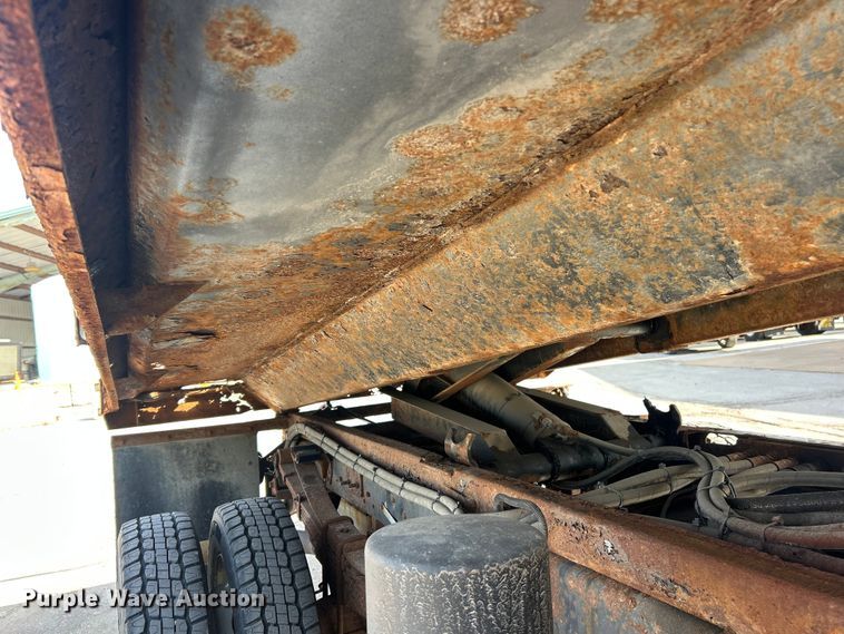 image for item FC5371 2014 Ford F550 Super Duty dump truck