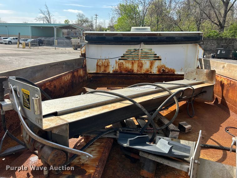 image for item FC5371 2014 Ford F550 Super Duty dump truck