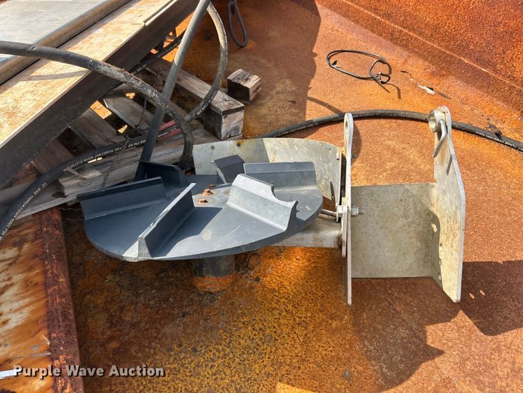 image for item FC5371 2014 Ford F550 Super Duty dump truck