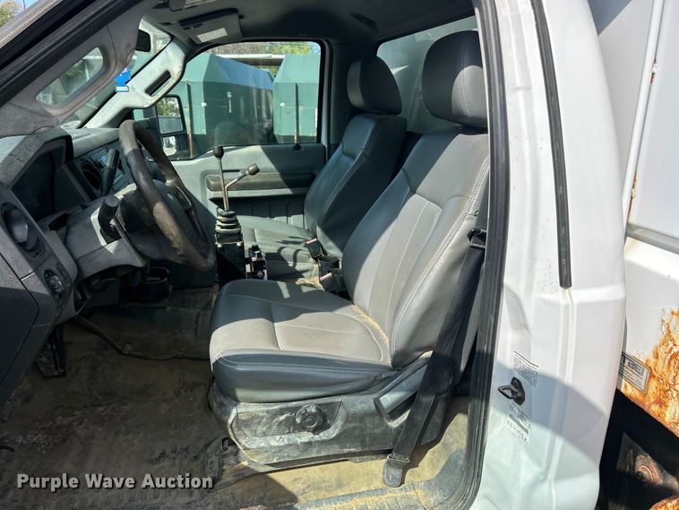 image for item FC5371 2014 Ford F550 Super Duty dump truck