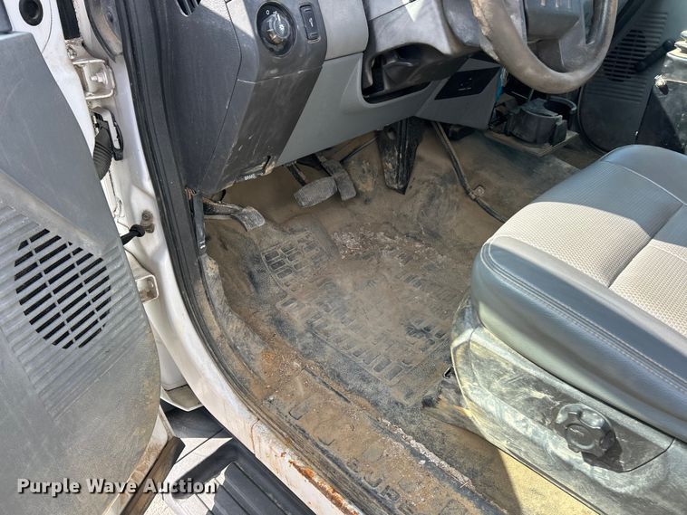 image for item FC5371 2014 Ford F550 Super Duty dump truck