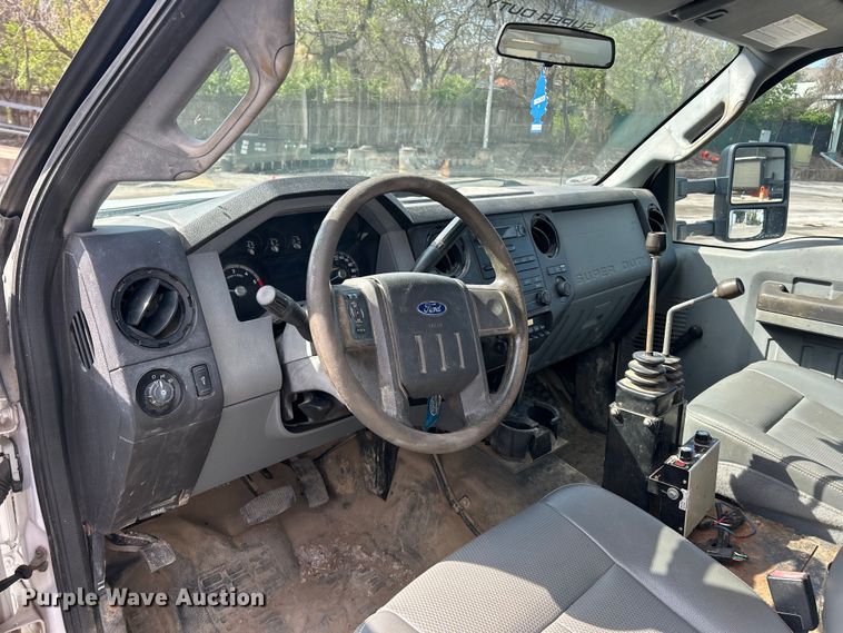 image for item FC5371 2014 Ford F550 Super Duty dump truck